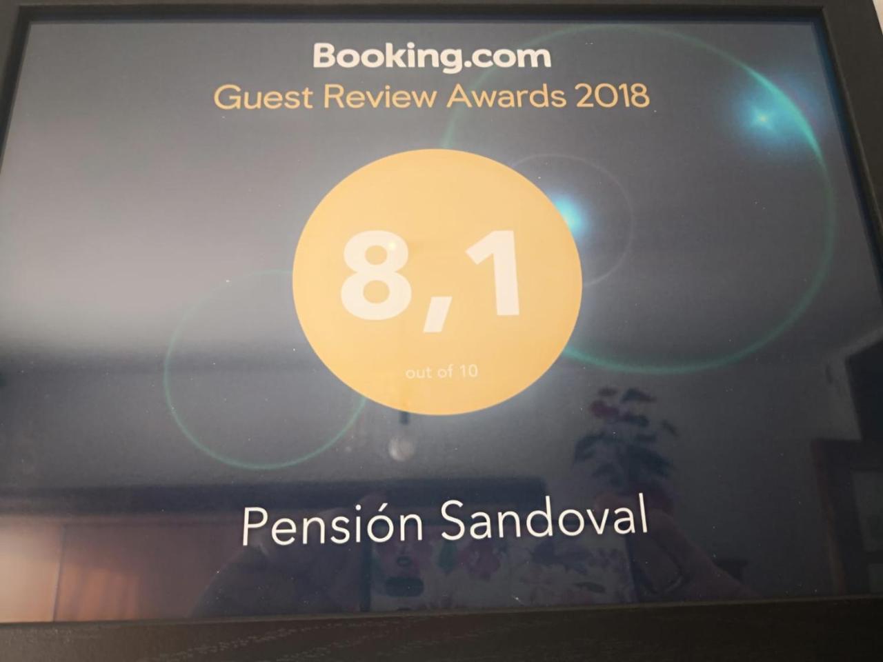 Pension Sandoval León Extérieur photo