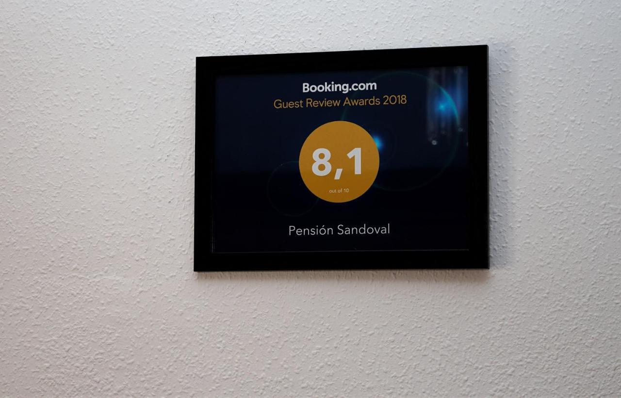 Pension Sandoval León Extérieur photo