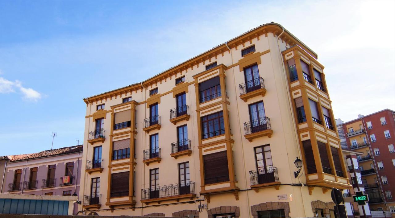 Pension Sandoval León Extérieur photo