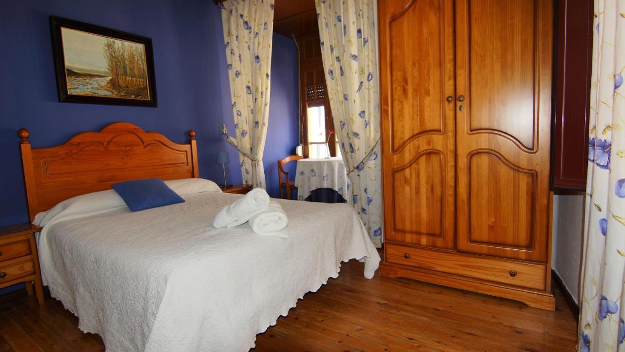 Pension Sandoval León Extérieur photo