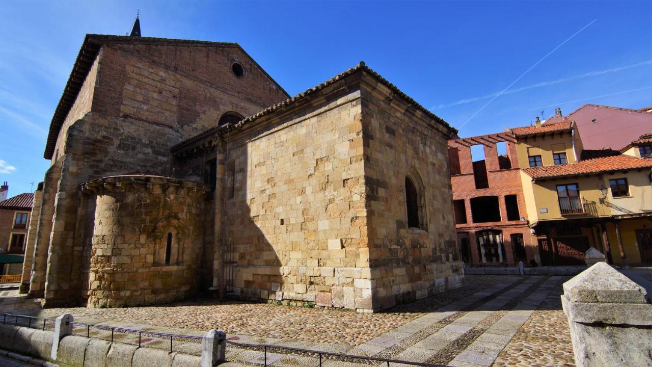 Pension Sandoval León Extérieur photo