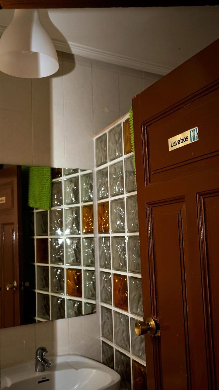 Pension Sandoval León Extérieur photo