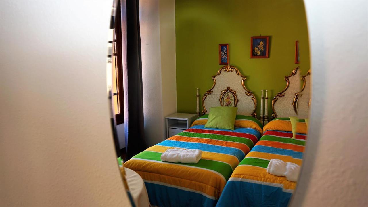 Pension Sandoval León Extérieur photo