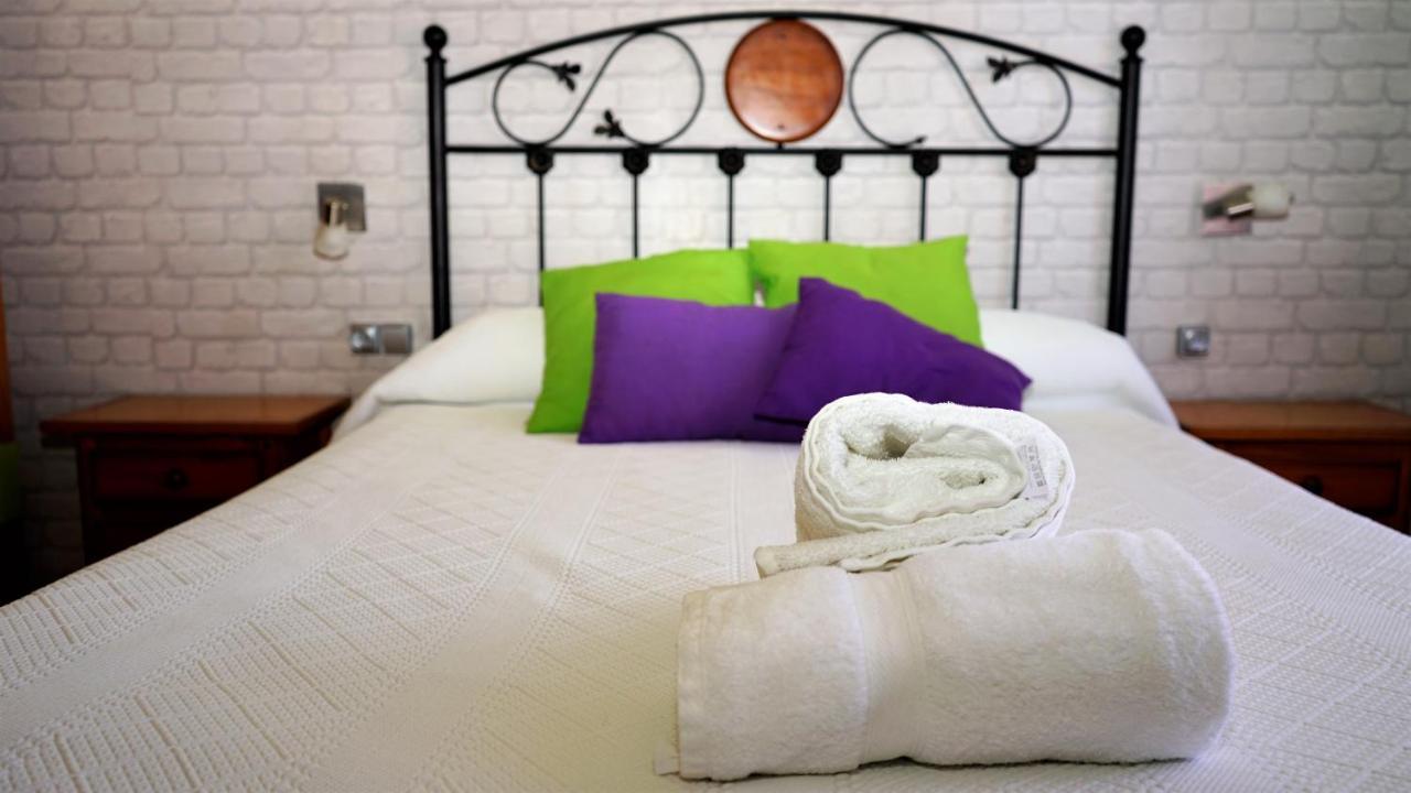 Pension Sandoval León Extérieur photo